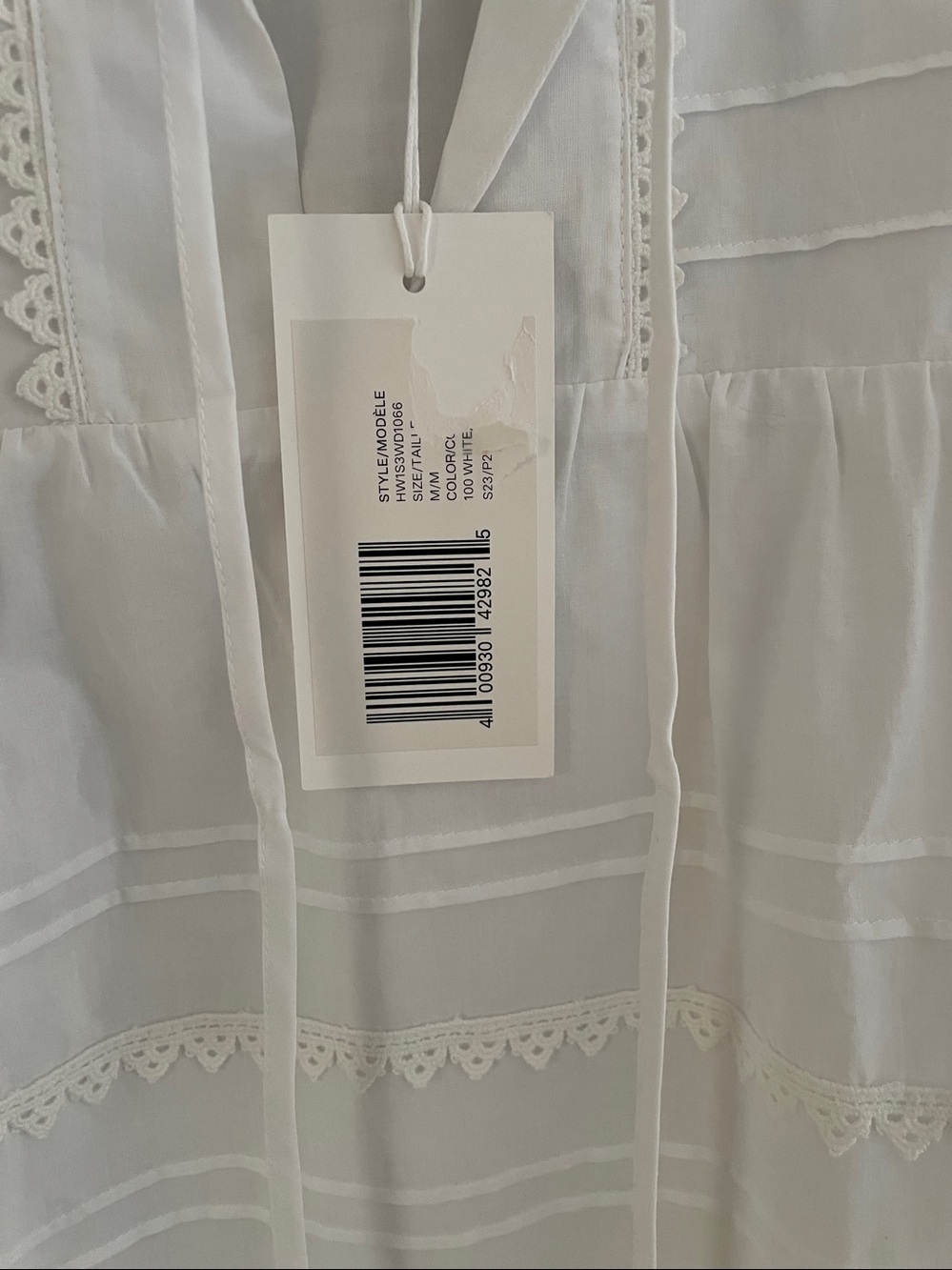 Airy White Cotton Lace-Trim Pintuck Dress. NWT. Medium. - Picture 2 of 9